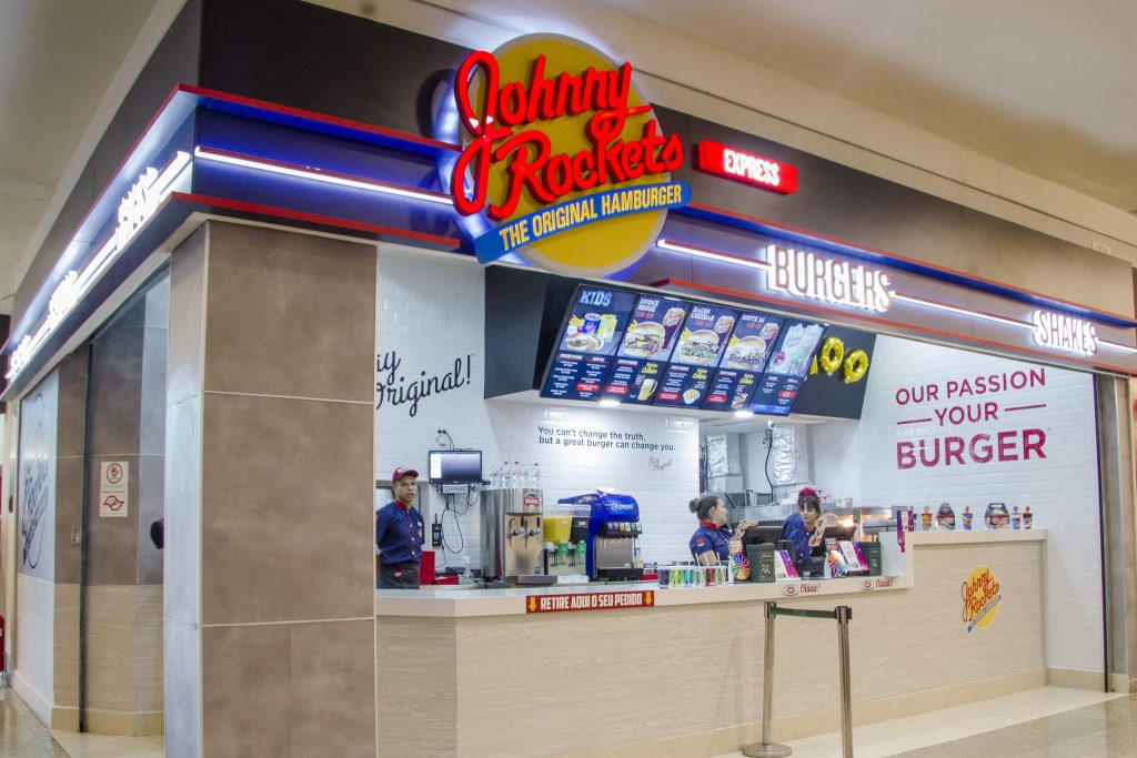 Express Bus Terminal Johnny Rockets Johnny Rockets inaugura unidade no Aeroporto Internacional de Guarulhos ...